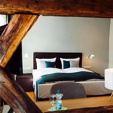 Hotel Zum Schwan 3*